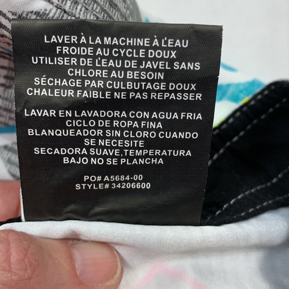 NWT O’Neil Kids Board Shorts SZ 26 - Picture 6 of 9